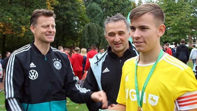 时刻比比皆 时刻比比皆