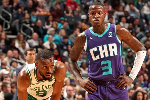 目光锁定在 目光锁定在